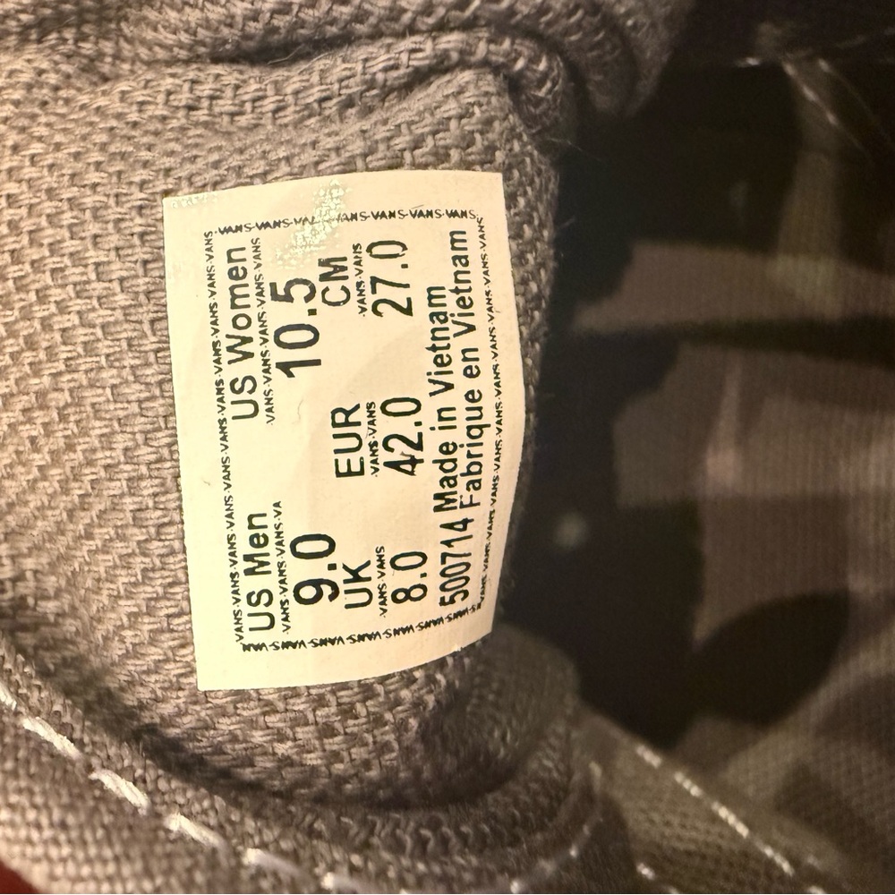 Vans Old Skool Low-Top Canvas Sneakers in Gray